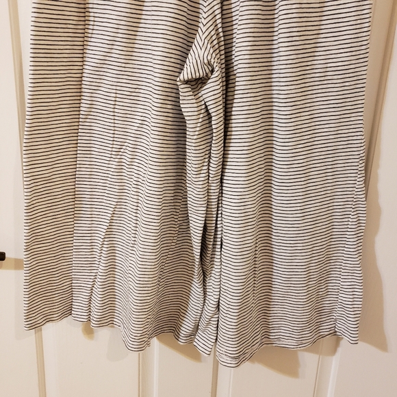 Mustard Seed Size Med. Striped Wide-Leg Pants - Picture 4 of 9